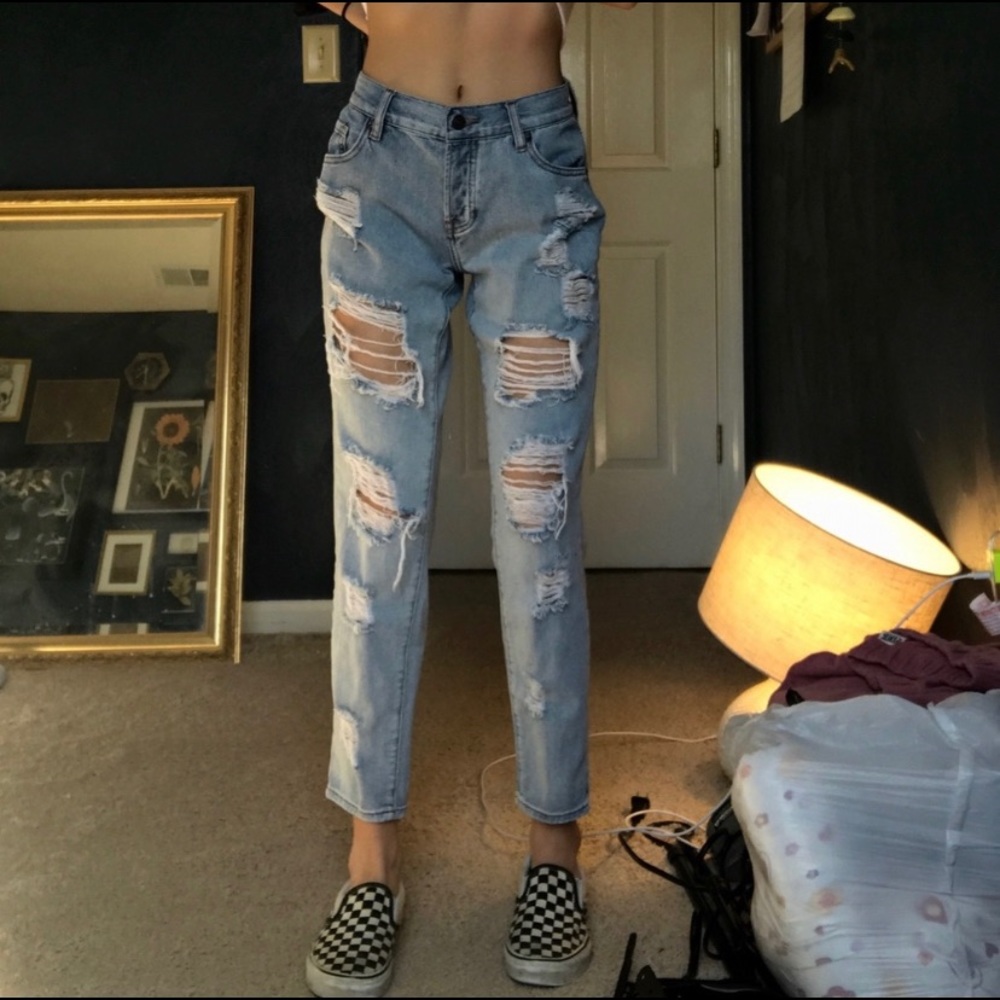 Brandy Melville distressed jeans